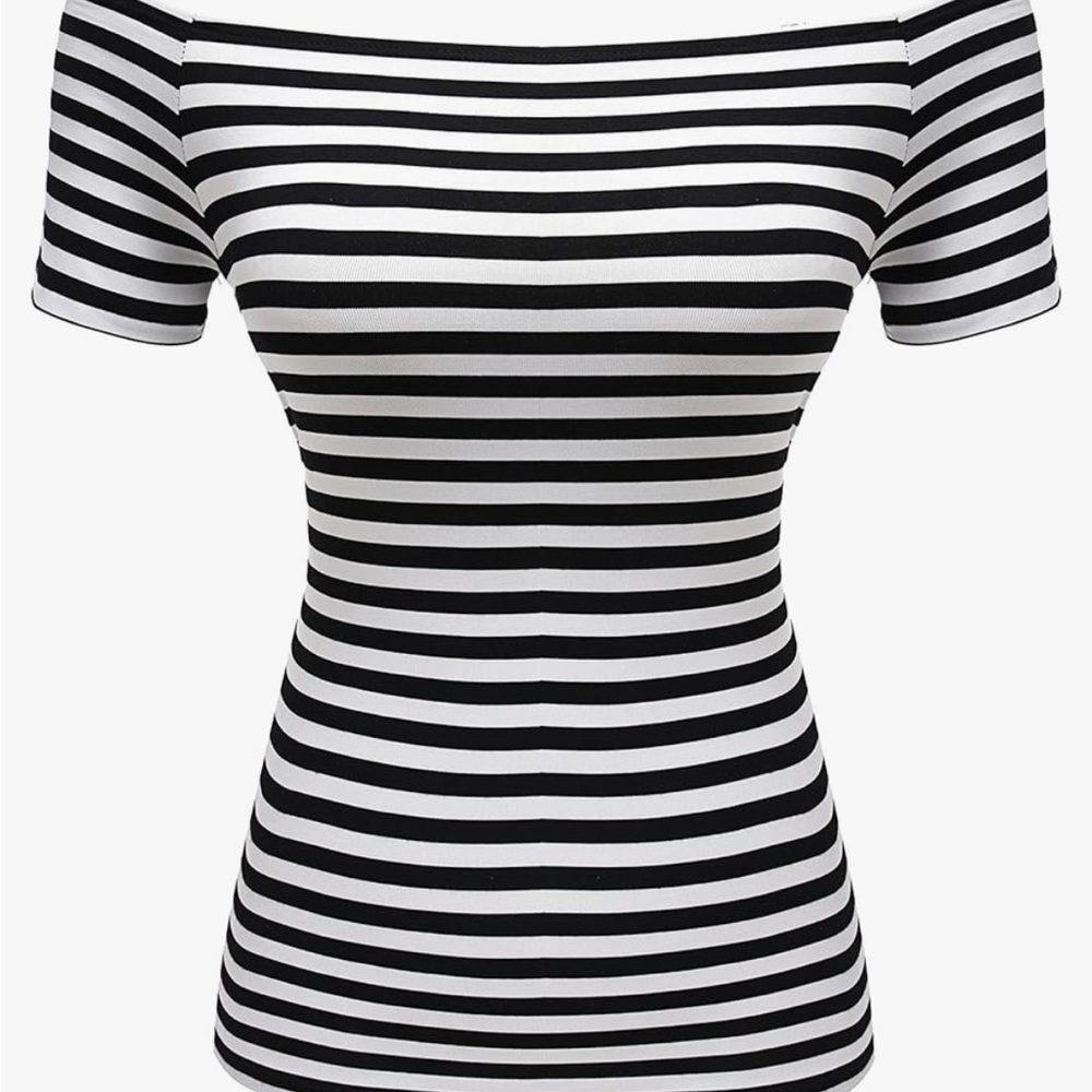 ⭐️ 3/$18⭐️ Black and White Fitted Short Sleeve Top - Picture 2 of 6